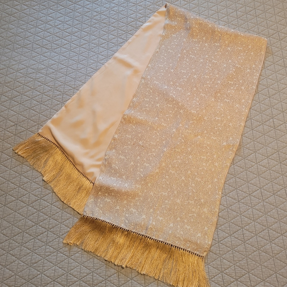 ✨️VTG Gold Metallic & Cream Evening Shawl 1960s Old Hollywood Glamor